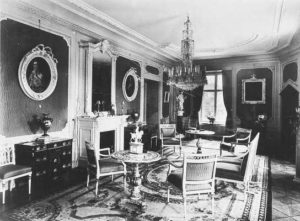 Przedwojenne wnętrza, źródło: cyfrowa baza danych Bildindex, „Saal” [https://www.bildindex.de/document/obj20194131?part=0&medium=fmz15402]